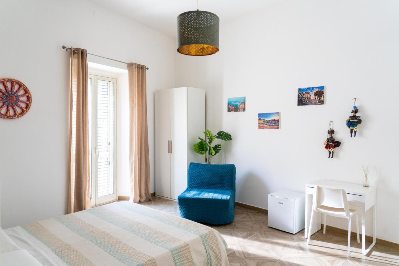 Portosalvo Rooms Санта-Тереза-ді-Рива Екстер'єр фото